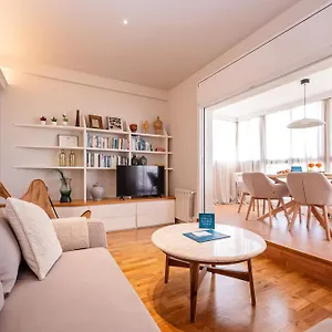 https://sweet-inn-apartments-atic-sagrada.topbarcelonahotels.com